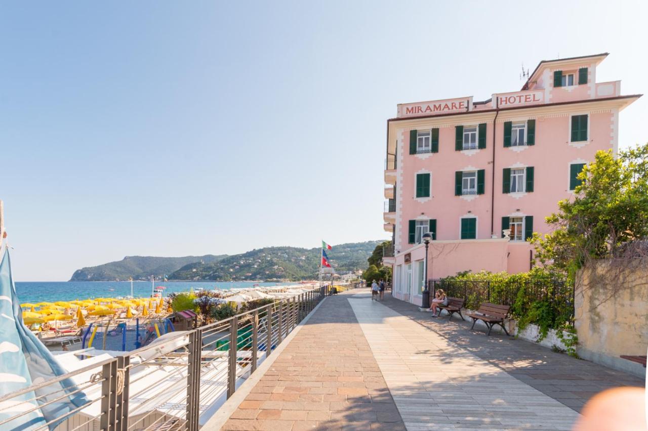 Hotel Miramare Spotorno Exteriör bild