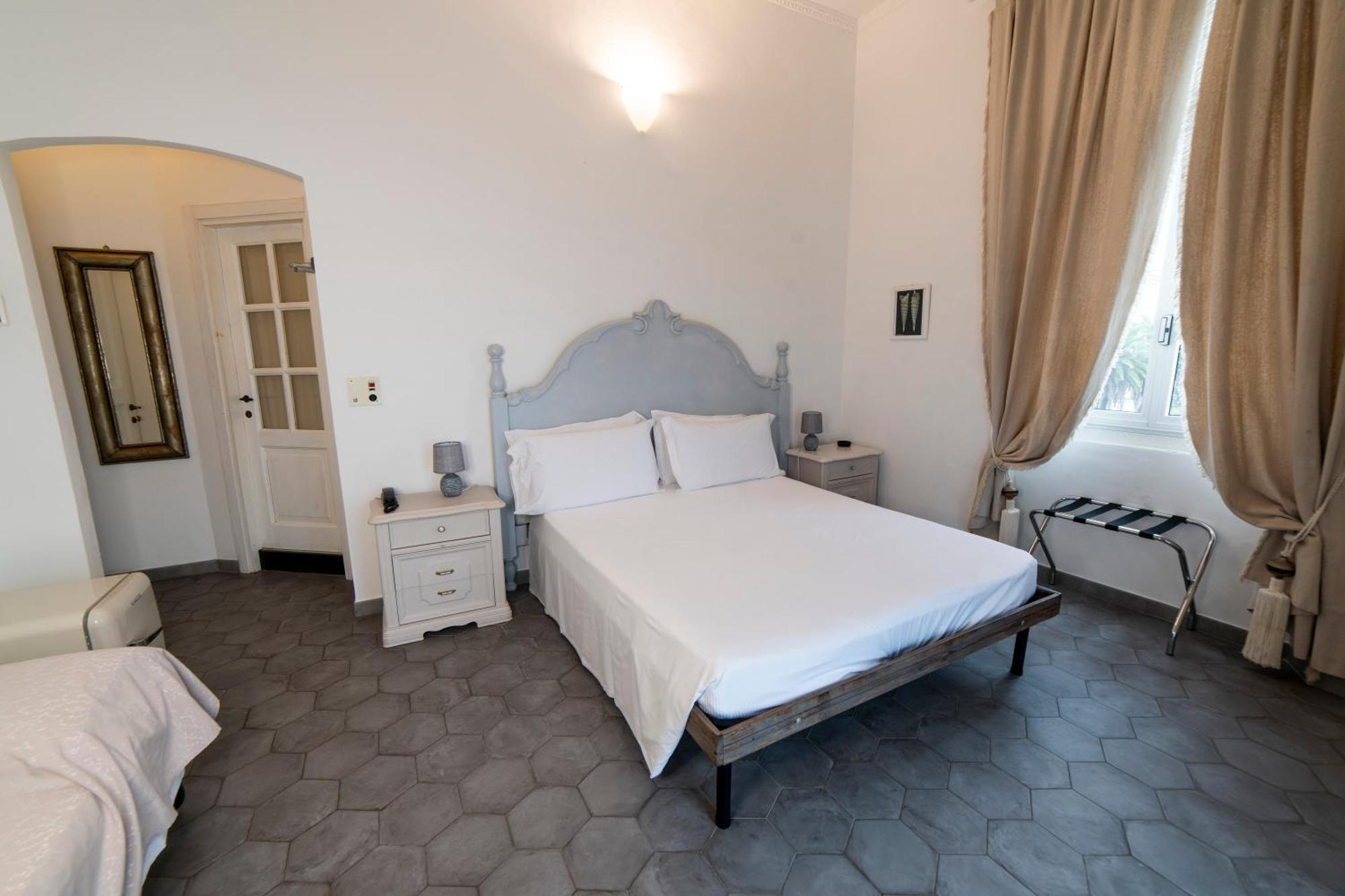 Hotel Miramare Spotorno Rum bild