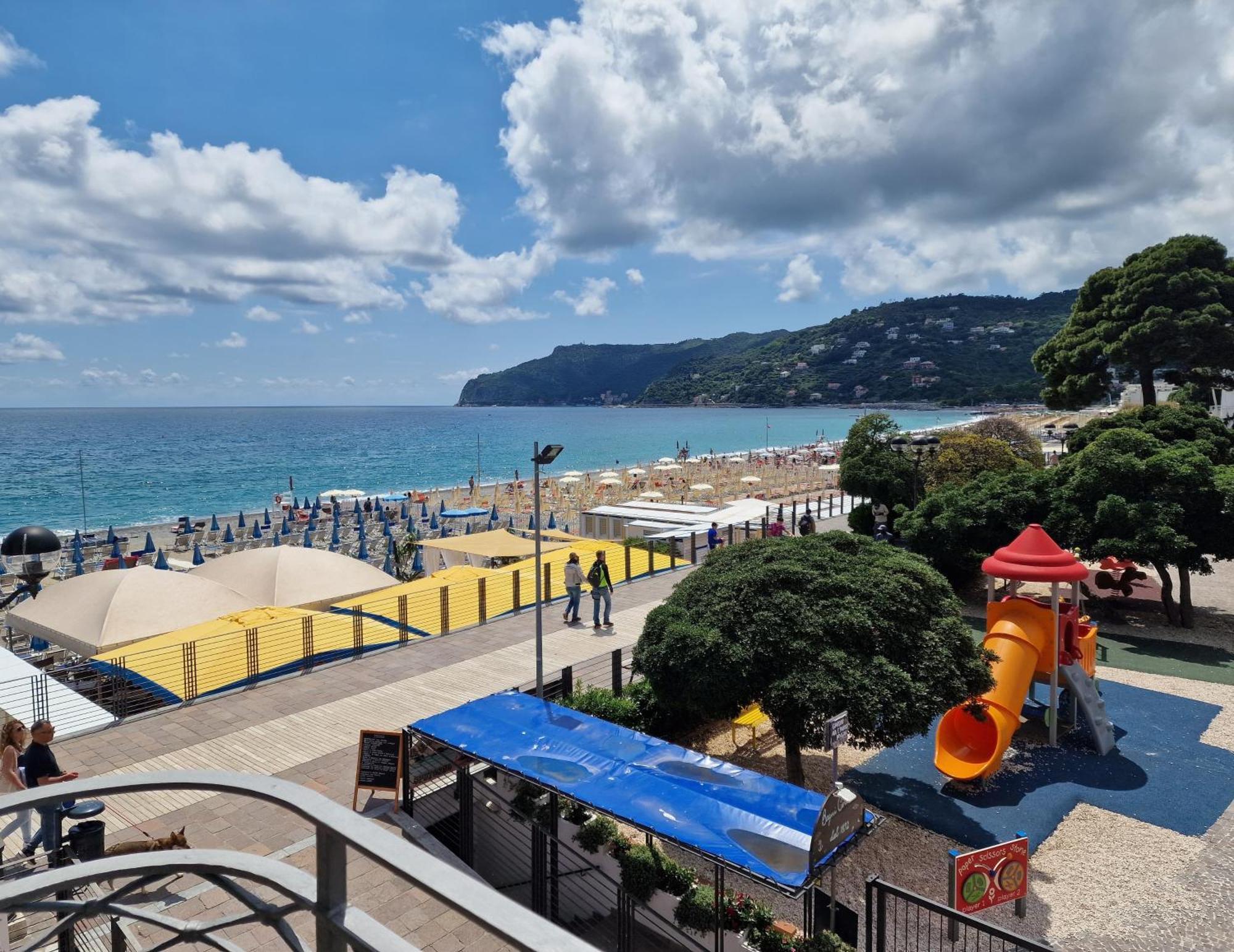 Hotel Miramare Spotorno Rum bild