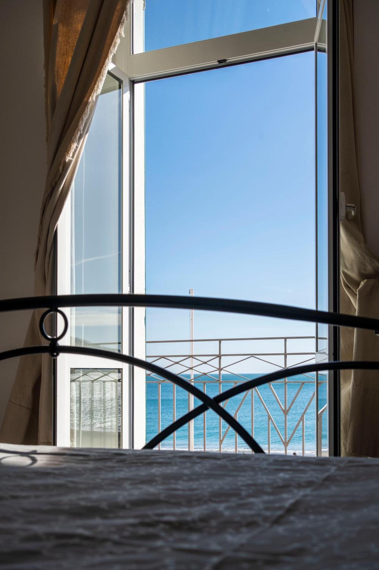 Hotel Miramare Spotorno Rum bild