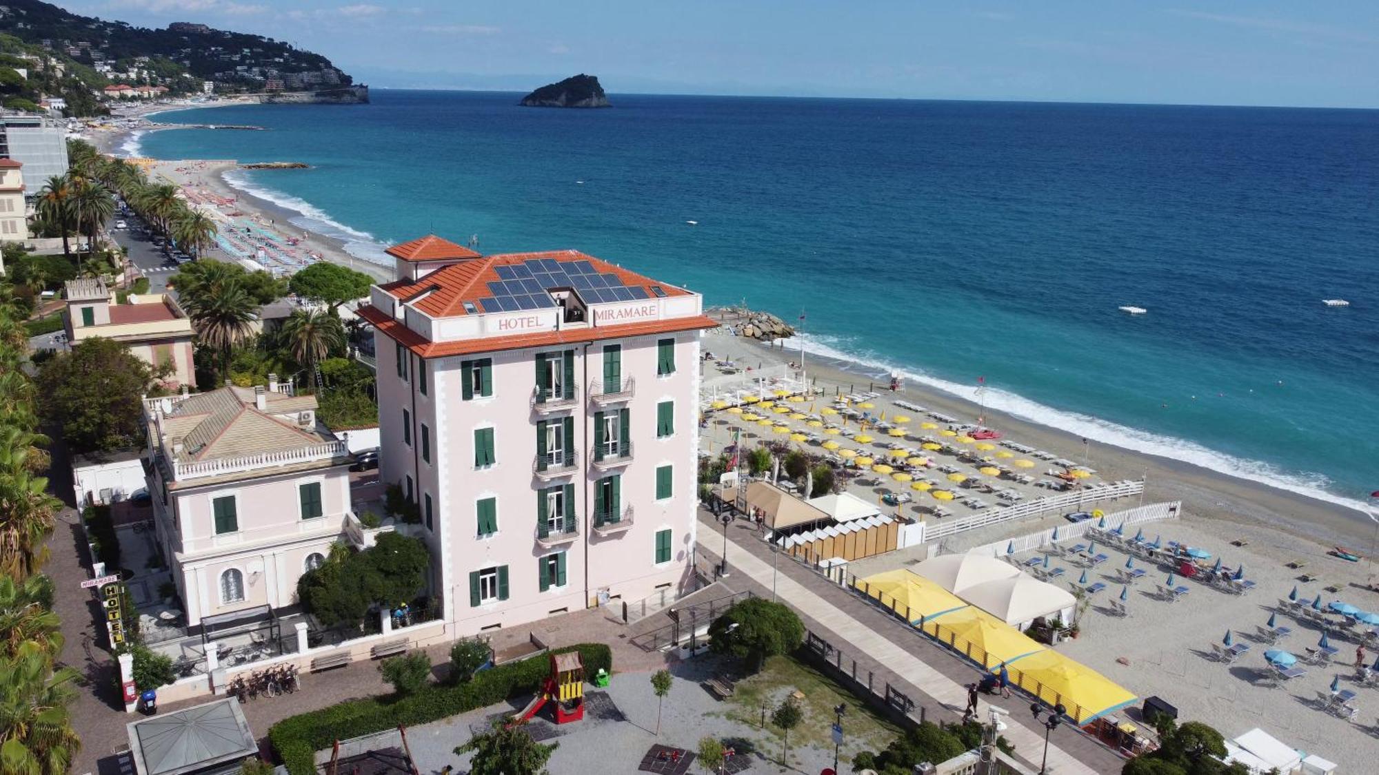 Hotel Miramare Spotorno Exteriör bild